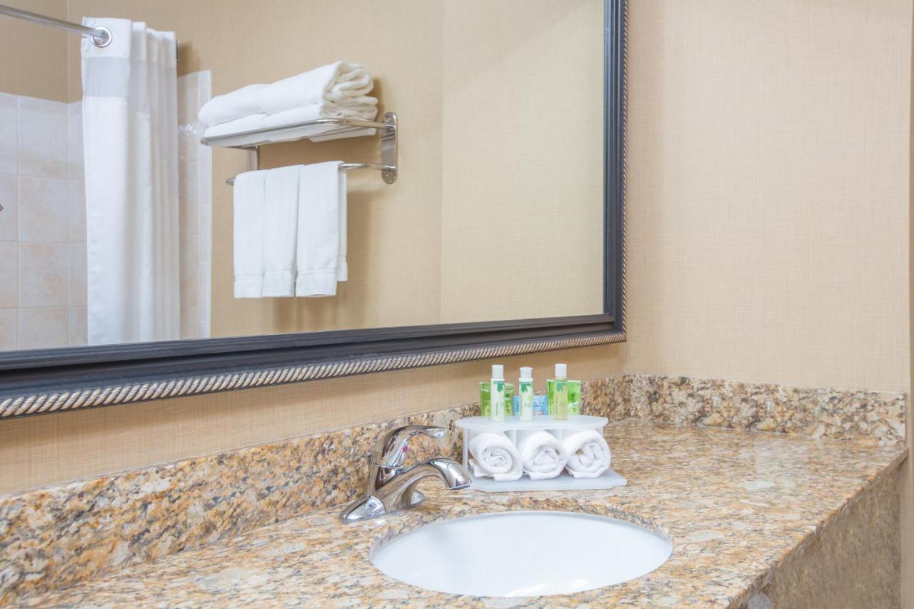Holiday Inn Express Billings East By Ihg Buitenkant foto